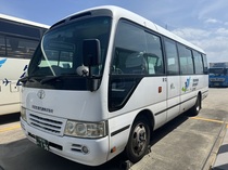 マイクロバス　28名